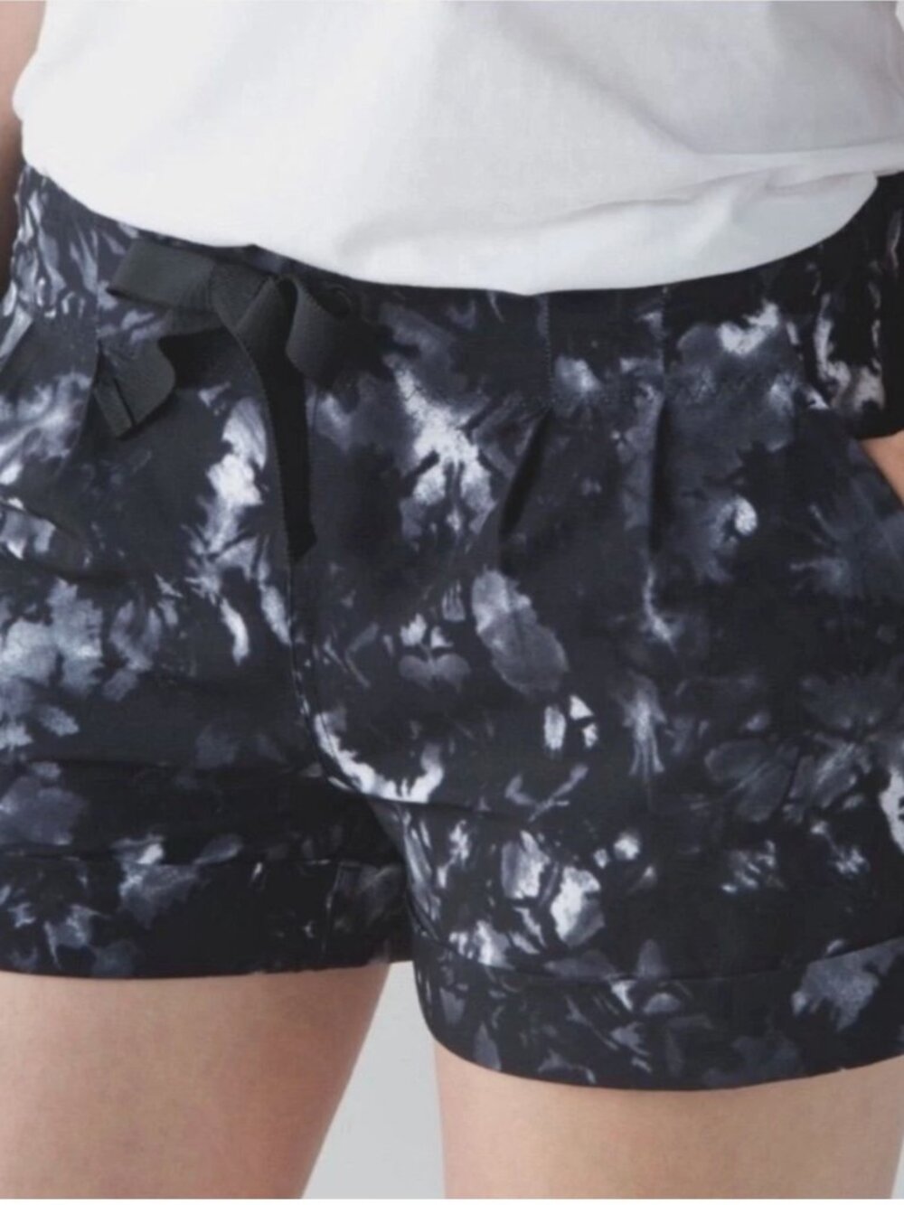 lululemon athletica Court Rival Athletic Shorts